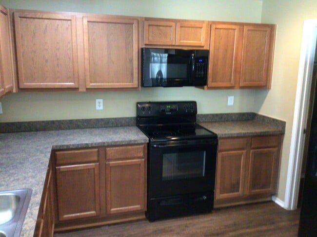 Foto del edificio - 1333 Gayle St