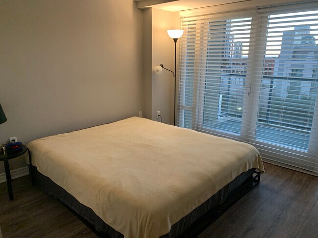 Dormitorio - 875 G St