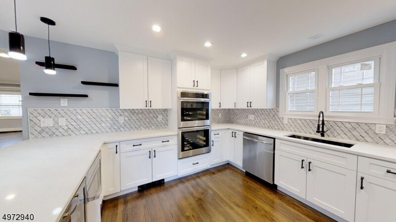 Foto principal - 244 Newark Ave