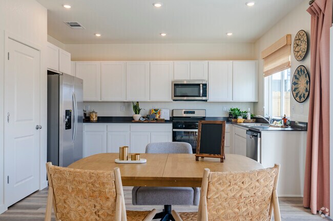3 habitaciones, 2.5 baños - 1,547 pies cuadrados - Canyon Crossing