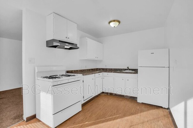 Building Photo - 503 S 26th St