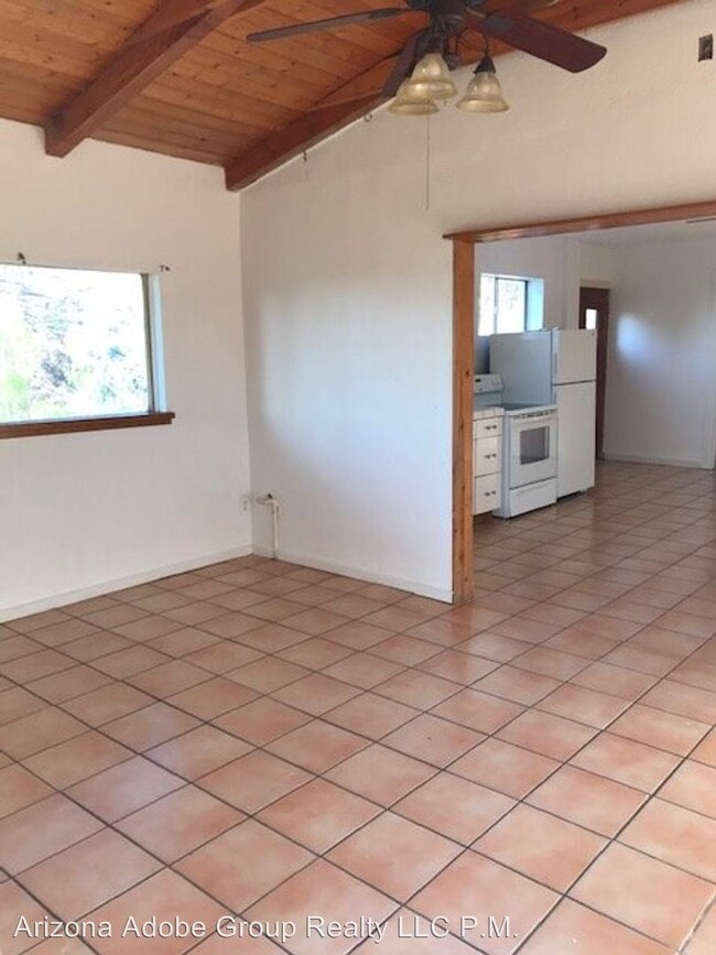 Building Photo - 800 Calle Tomallo