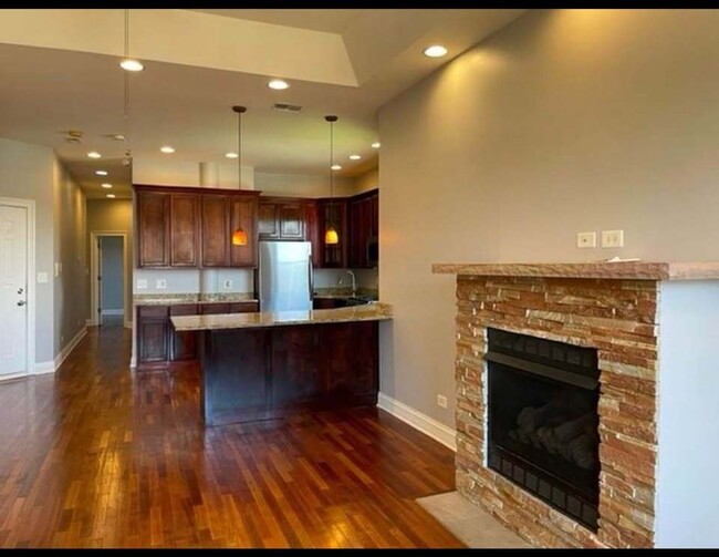 Foto del edificio - 1519 E Marquette Rd