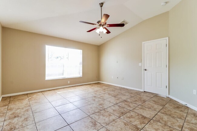 Foto del edificio - 30842 Midtown Ct