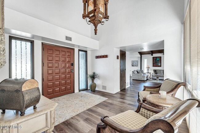 Foto del edificio - 1401 W Ocotillo Rd