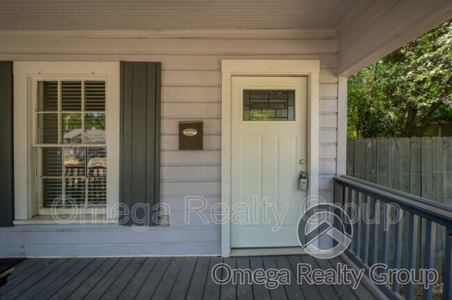 Foto del edificio - 2104 Yancey Ave