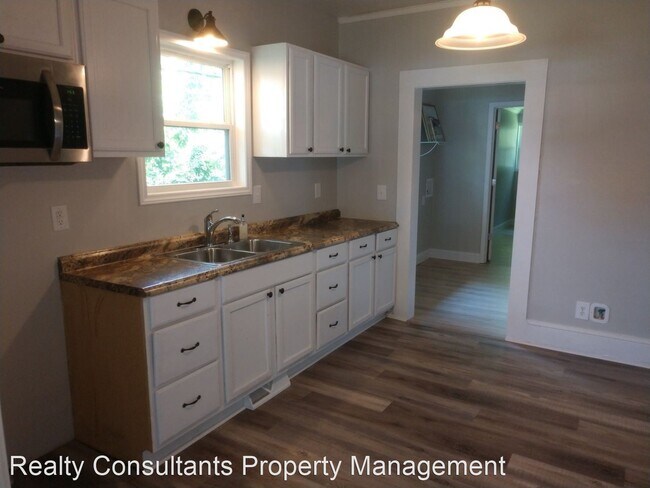 Foto del edificio - 3 br, 2 bath House - 712 Englewood Street
