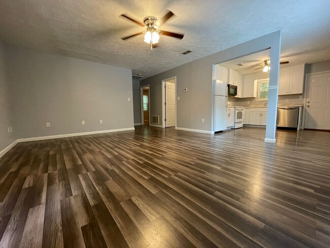 Building Photo - 117 Boulder Trail