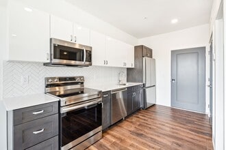 Interior Photo - 1701 Federal - Olo