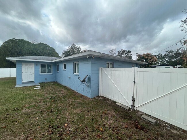 Foto del edificio - 21570 SW Raintree St