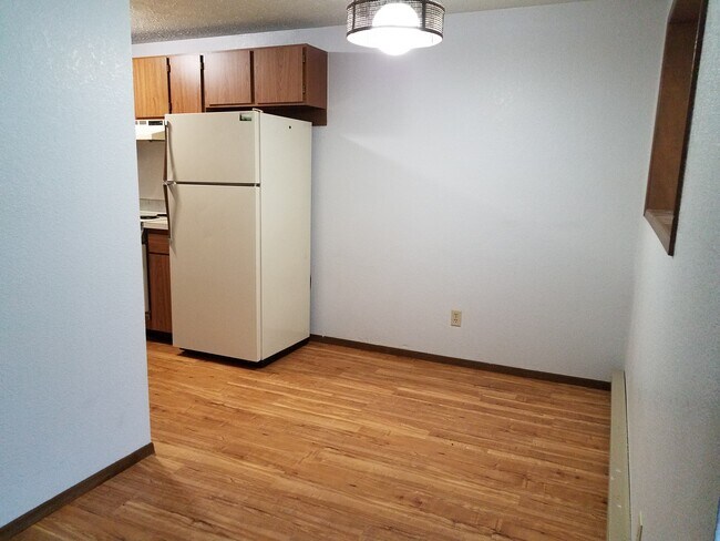 Diningroom - 80 NW Thomas St
