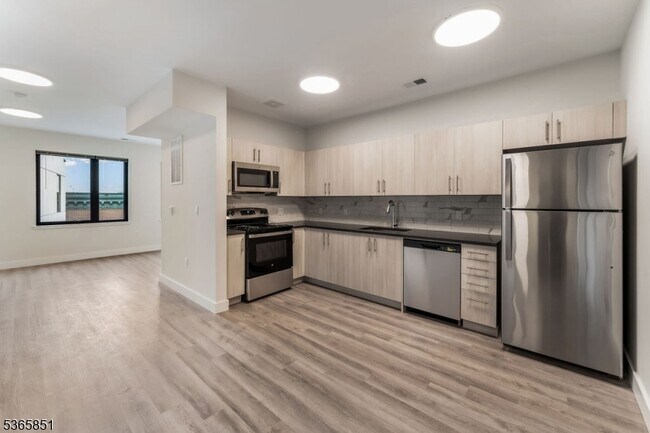 Foto del edificio - 72 S Essex Ave