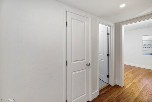 Foto del edificio - 1140 Hillside Pl