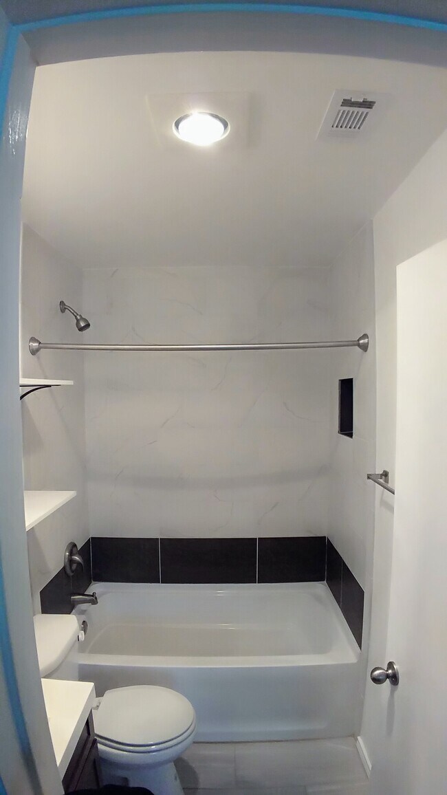 Baño principal. - 104 Cockerham St