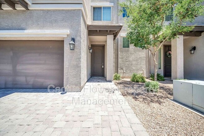 Foto del edificio - 3067 N 33rd Pl