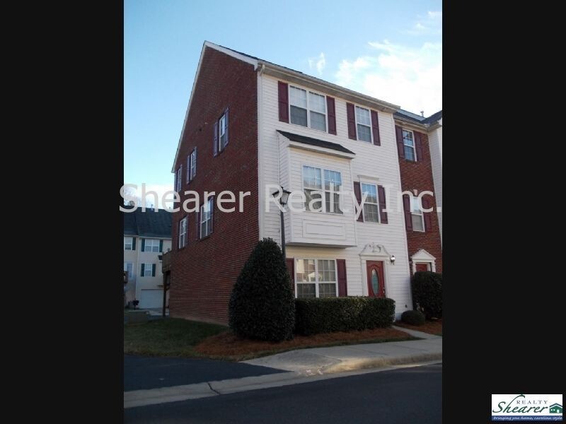 Primary Photo - 10025 Treeside Ln