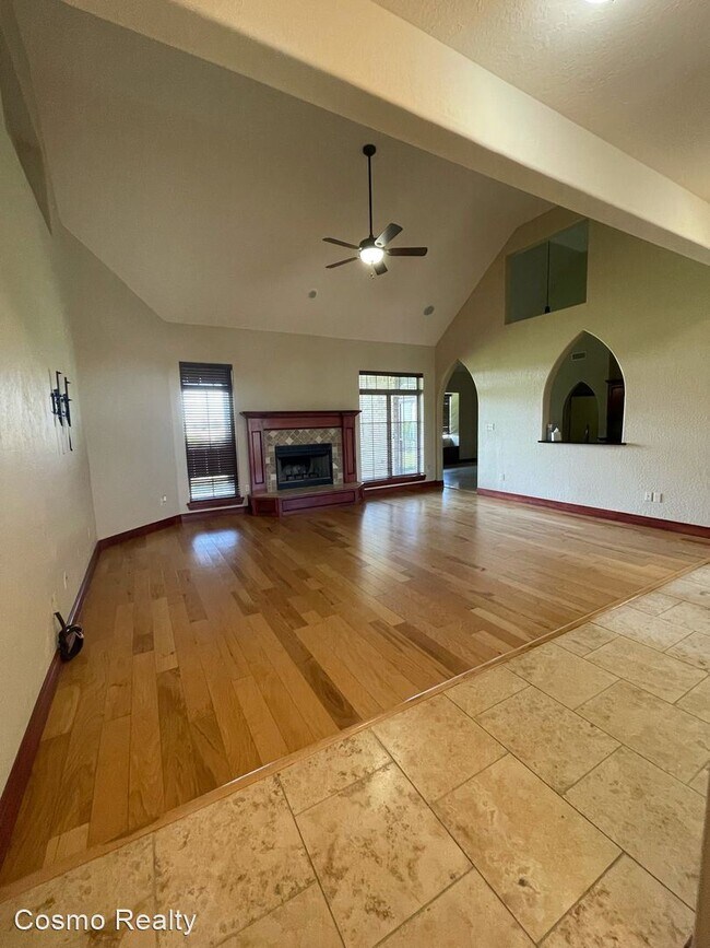 Building Photo - 4 br, 3 bath House - 1414 NE 61St. Street