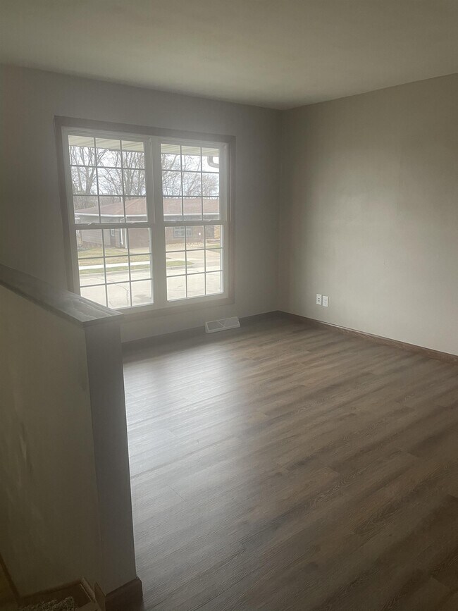 Building Photo - 1845 Norland Dr