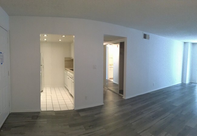 Foto del edificio - 400 N Oakland Ave