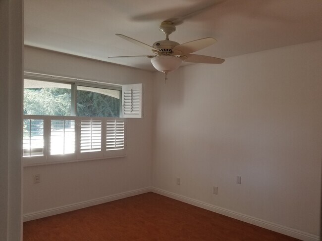 Building Photo - 4003 Calle Sonora Oeste