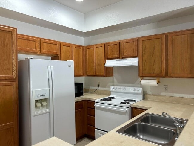 Building Photo - 3995 Almeida Court Unit 104