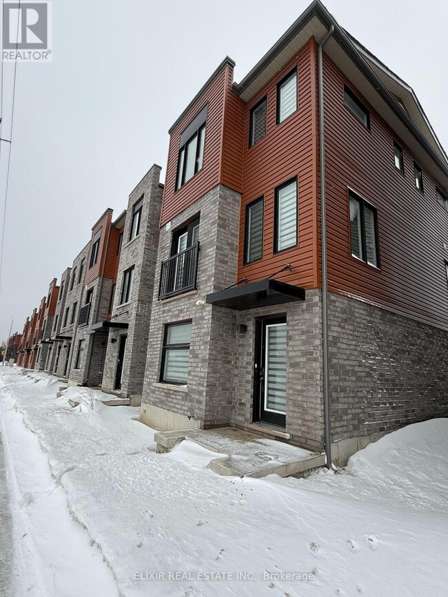Photo du bâtiment - 65 Fairlane Ave