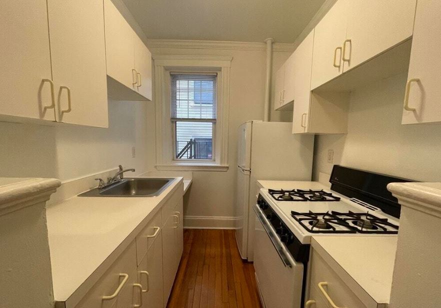Foto principal - 27 Wendell St