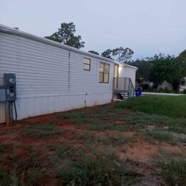 Building Photo - 208 E Maxanna Blvd