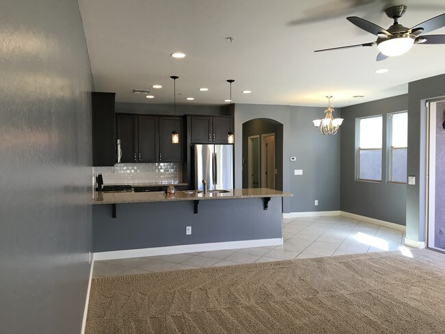 Foto del edificio - 20901 W Maiden Ln