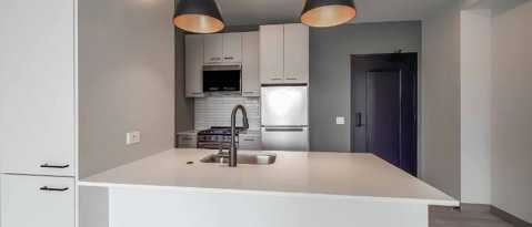 Building Photo - 2154 N Elston Ave