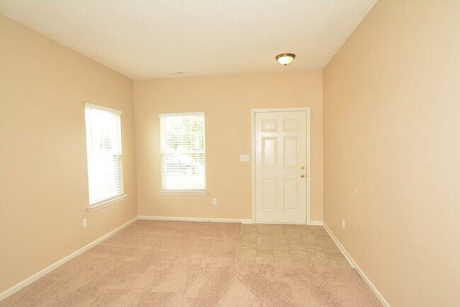 Foto del edificio - 8010 Whitaker Valley Blvd