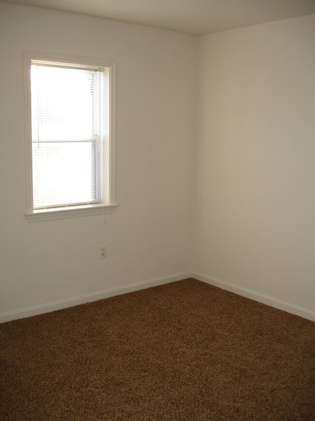 Building Photo - 31 S Whisper Ln