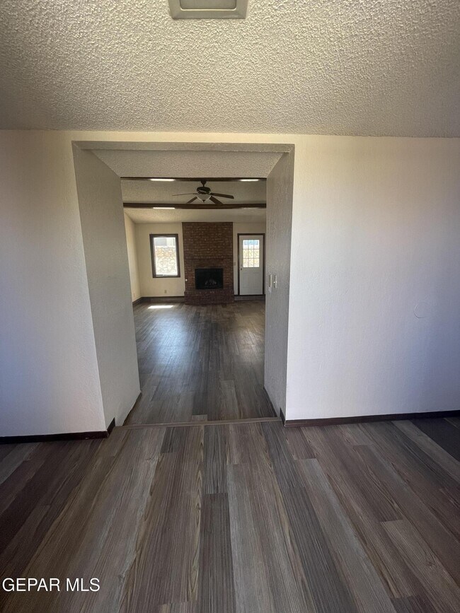 Foto del edificio - 1382 Adabel Dr
