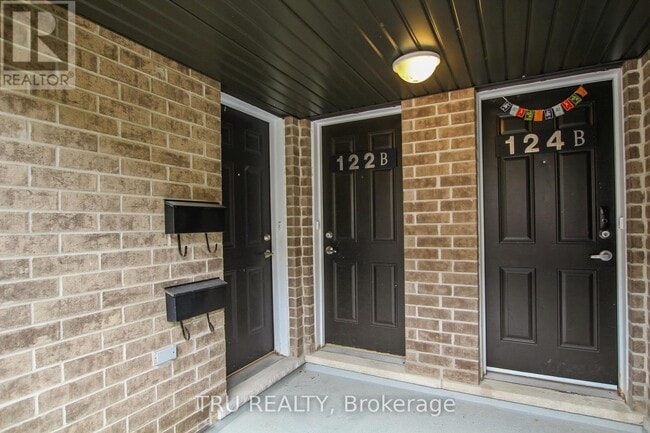 Photo du bâtiment - 122 Lindenshade Dr