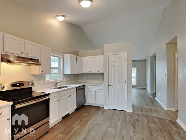 Building Photo - 5421 Neuse View Dr