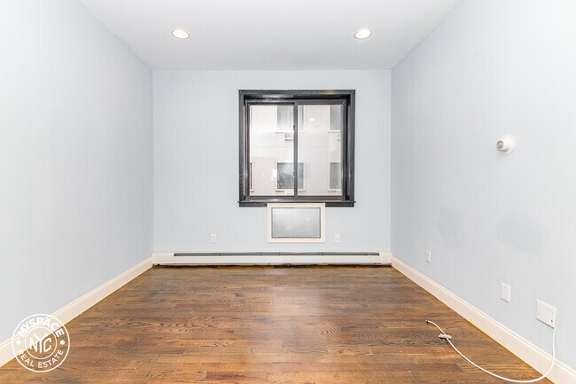 Building Photo - 682 bushwick Ave