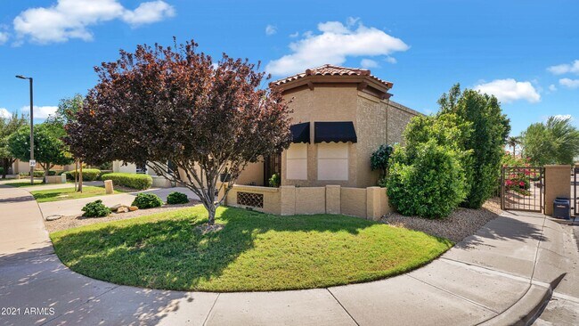 Building Photo - 10503 E Fanfol Ln