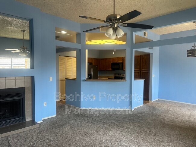 Foto del edificio - 1331 W Baseline Rd