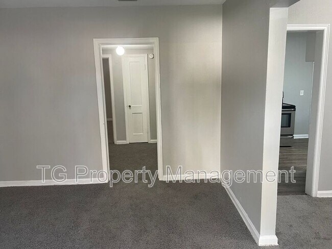 Foto del edificio - 1242 Kenmore St