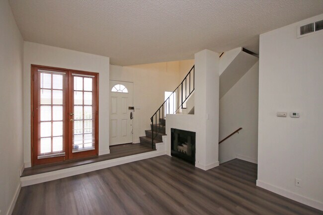 Foto del edificio - 72 S Greenwood Ave