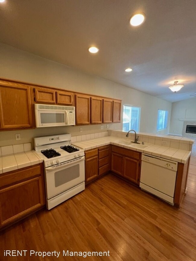 Building Photo - 4 br, 3 bath House - 640 Garden Park Dr