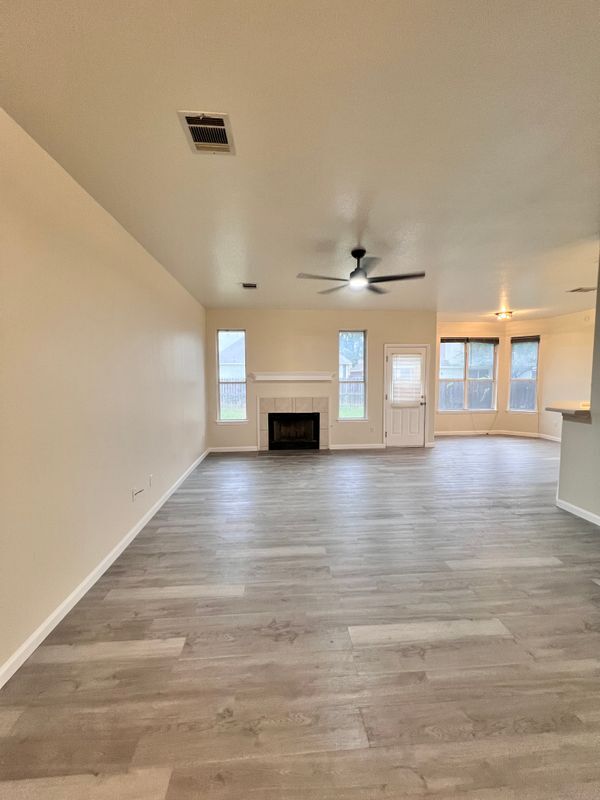 Foto del edificio - 14502 Amy Francis St