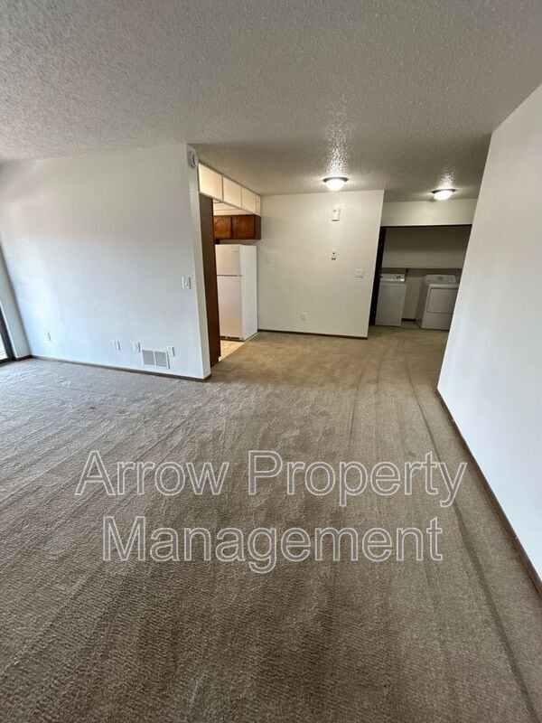 Building Photo - 203 E Arbor Ave