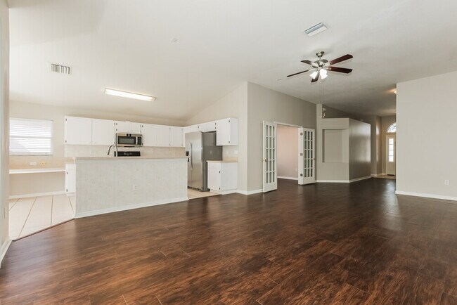 Foto del edificio - 1107 Crimson Clover Ln