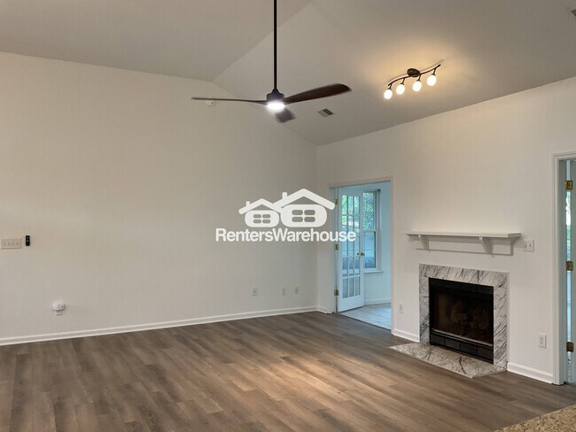 Foto del edificio - 8402 Albury Walk Ln