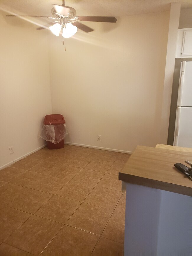Foto del edificio - 1440 W Edgehill Rd