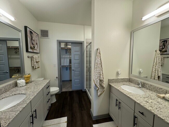 Foto del edificio - 9053 N Beach St