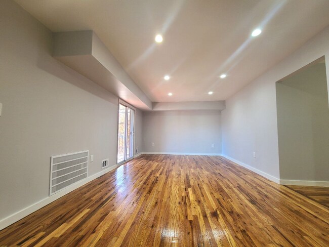 Foto del edificio - 1903 Country Ln