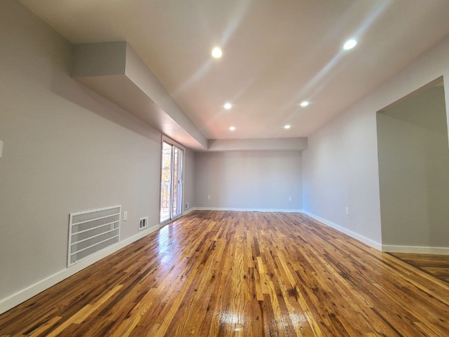 Photo - 1903 Country Ln Apartment