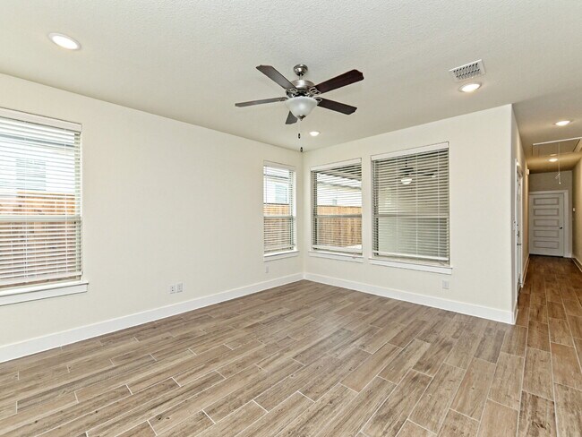 Foto del edificio - 432 Parkline Dr